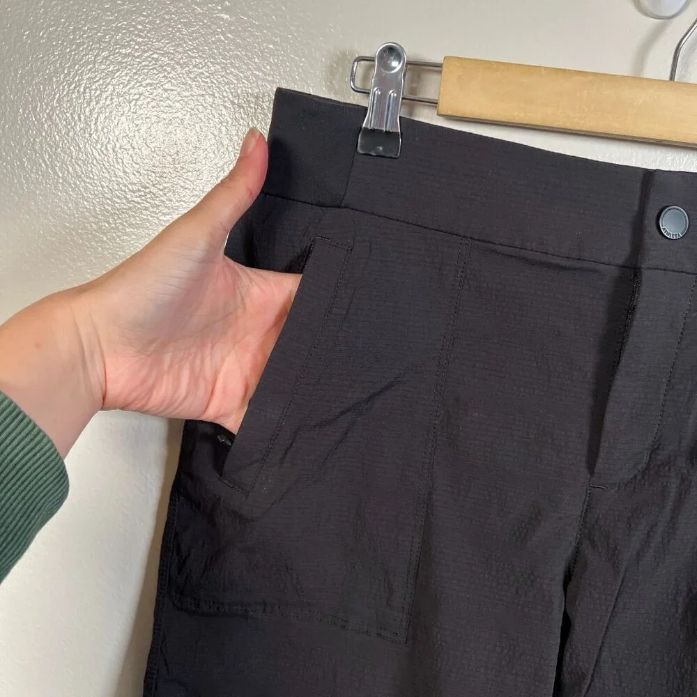 Athleta Trekkie Bermuda Shorts Size 8 Black Hiking Outdoor Travel Athleisure